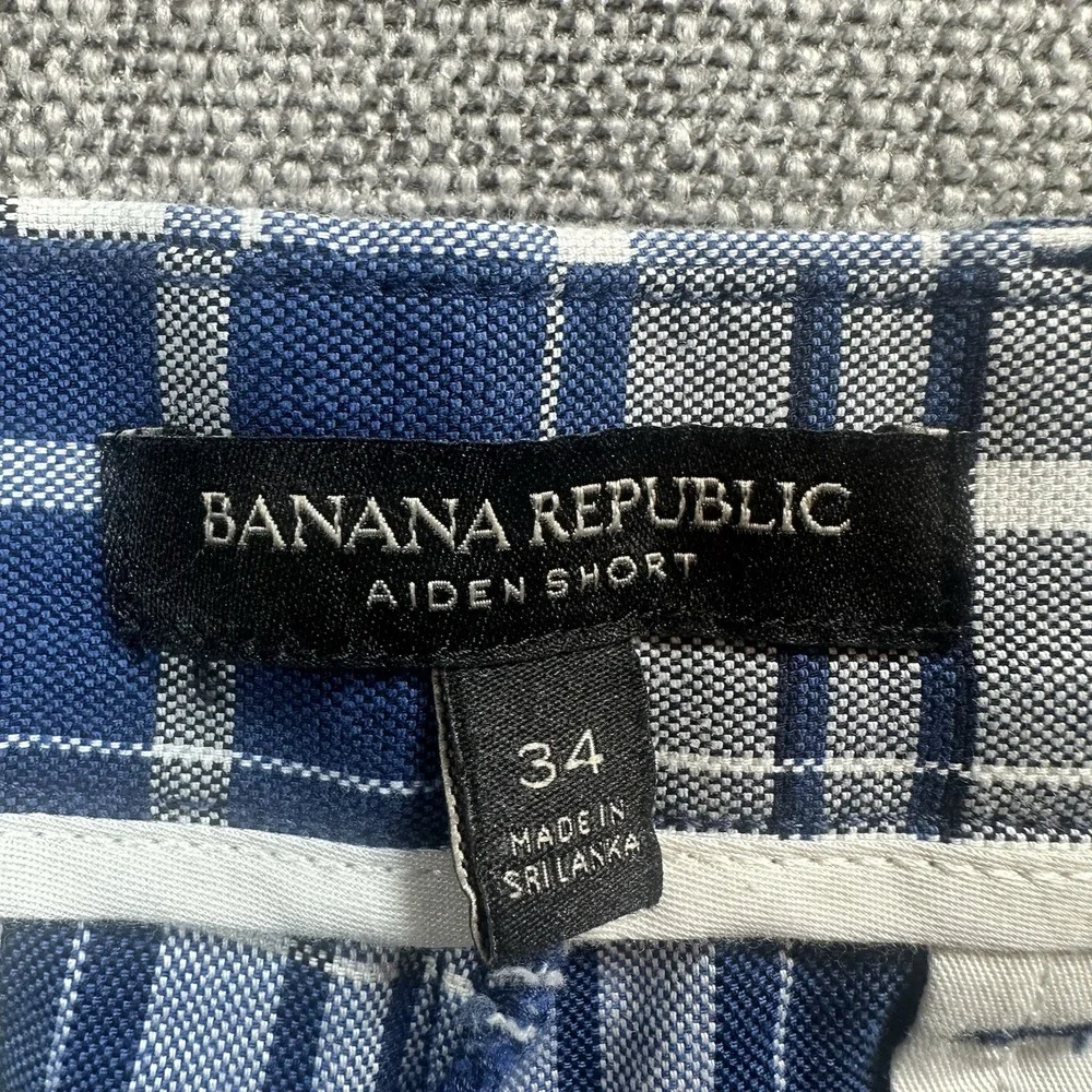 Banana Republic Aiden Shorts Mens 34 Blue Plaid Chino Golf Casual Outdoor Hiking